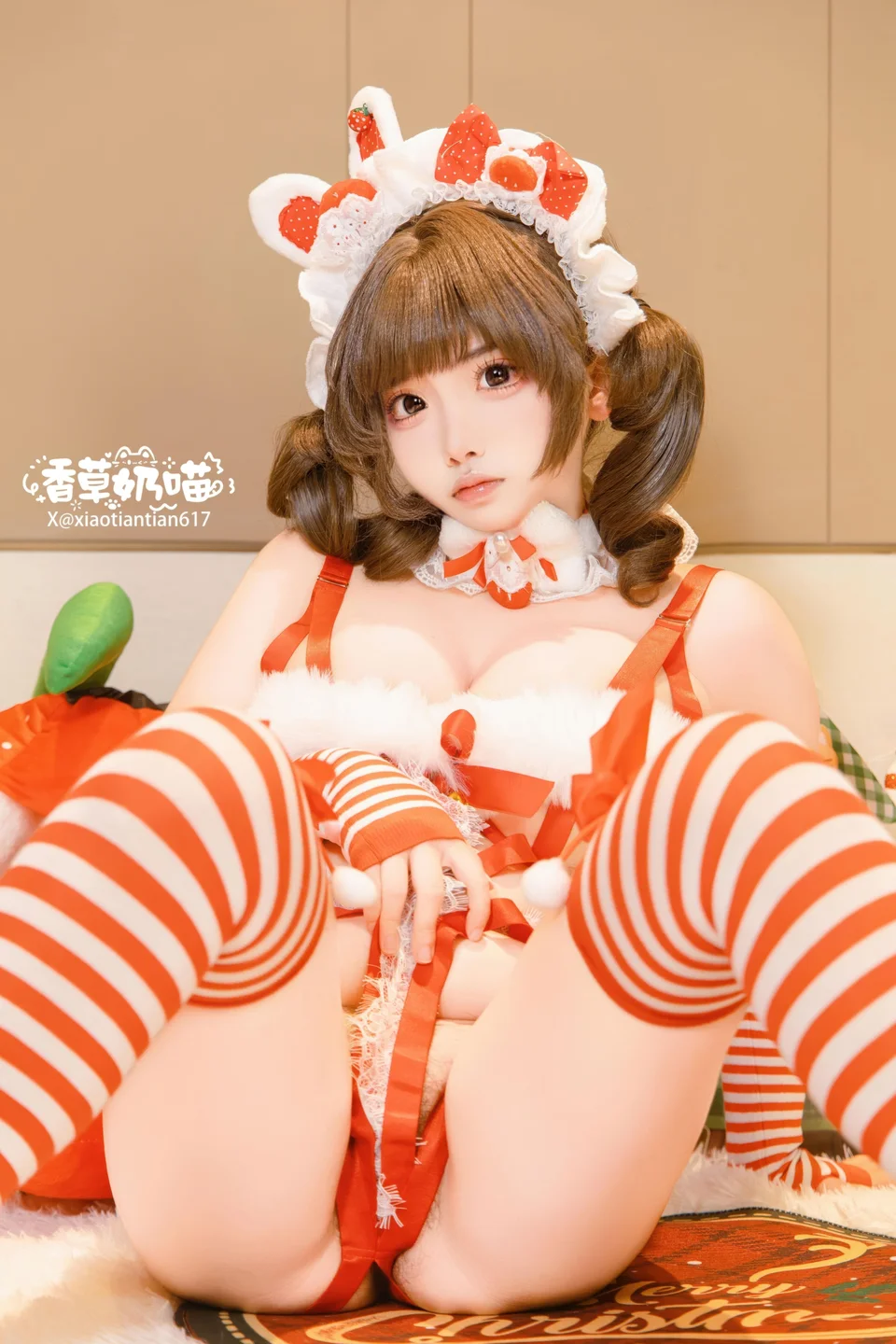 香草奶喵 - No.001 圣诞礼物 [135P,25V-1.04GB] tg@simisebaisi 【丝足阁】042.webp